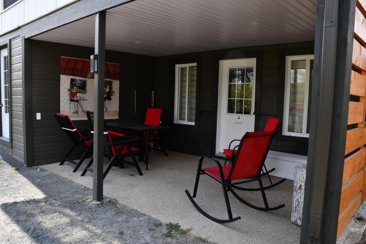 Bed and Breakfast Gite Grand Môment Cabano Exterior foto